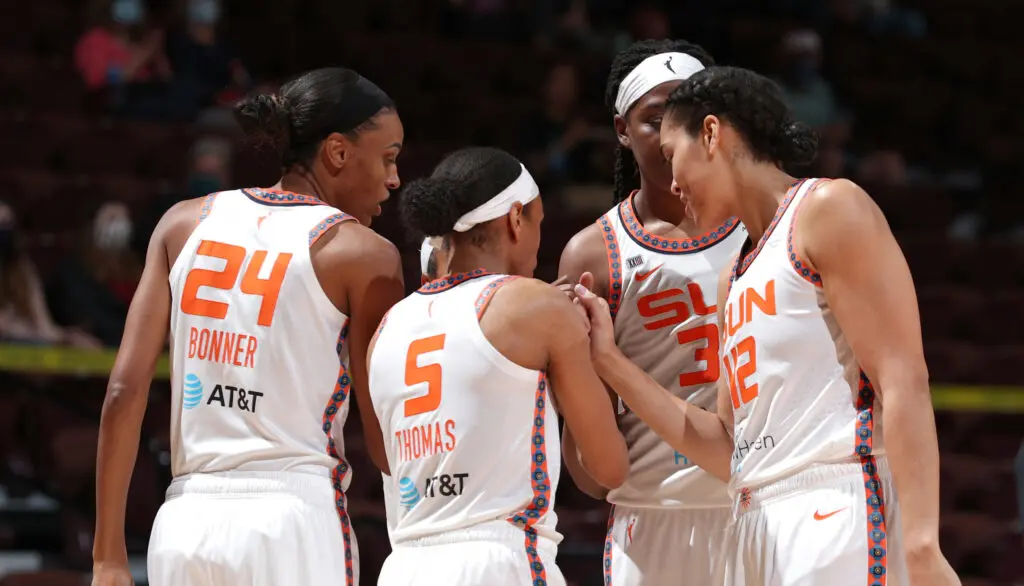 Connecticut Sun Remain Undefeated/ JWS