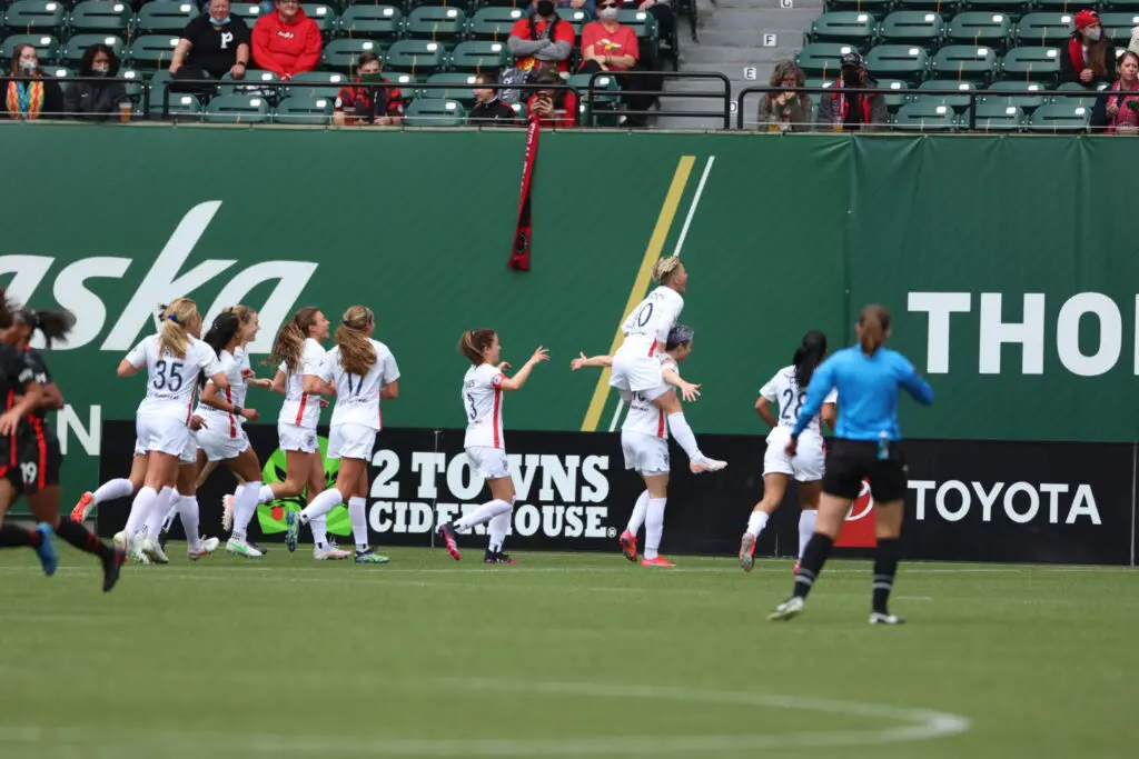 OL REIGN DEFEAT PORTLAND THORNS/ JWS