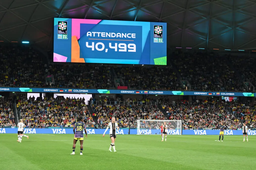 A 2023 World Cup match's attendence of 40,499 is displaying during the game.