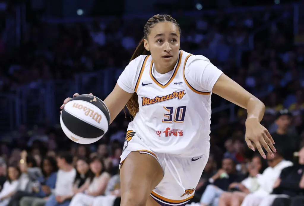 Phoenix Mercury roster addition Haley Jones drives to the basket during a 2025 WNBA game.