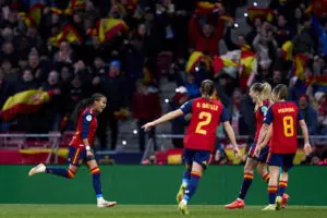 Spain players celebrate with attacker Vicky López after her goal during the 2025 Nations League final