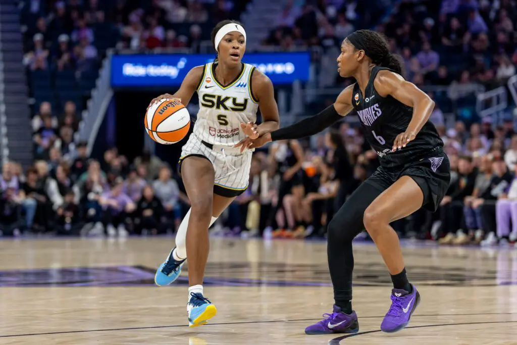 Chicago Sky forward Rickea Jackson (5) brings the ball down the court during the third quarter against the Golden State Valkyries at Chase Center.