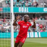 Kansas City Current forward Temwa Chawinga (6) celebrates after scoring her third goal of the match against Chicago Stars FC at CPKC Stadium.