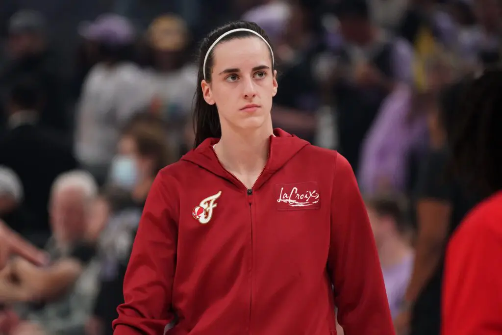 Indiana Fever guard Caitlin Clark (22) warms up before the game against the Golden State Valkyries