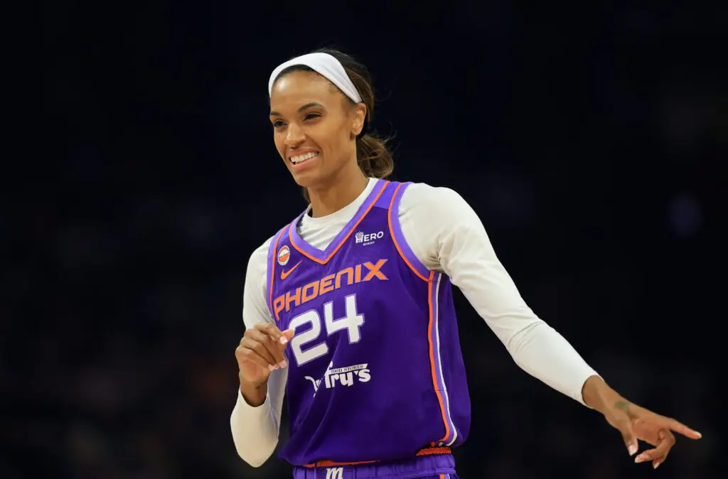 Phoenix Mercury forward DeWanna Bonner (24) against the Minnesota Lynx at Mortgage Matchup Center.