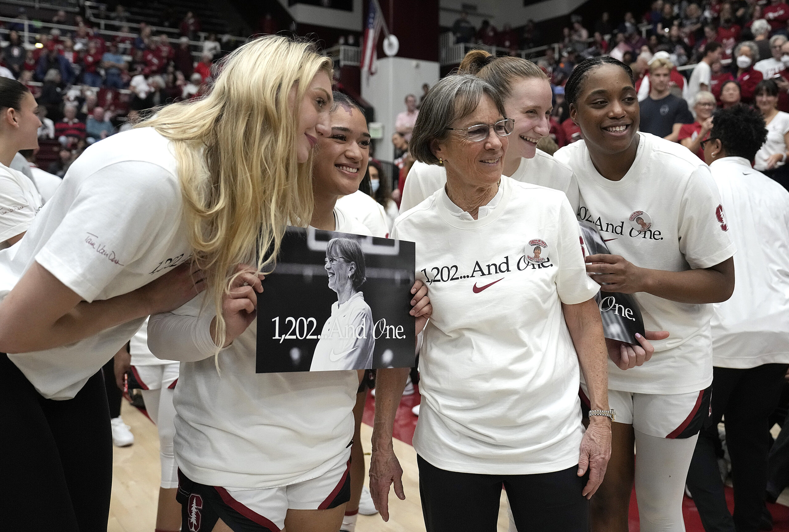 Stanford Women's Basketball Coach: Tara VanDerveer’s Legacy and Impact