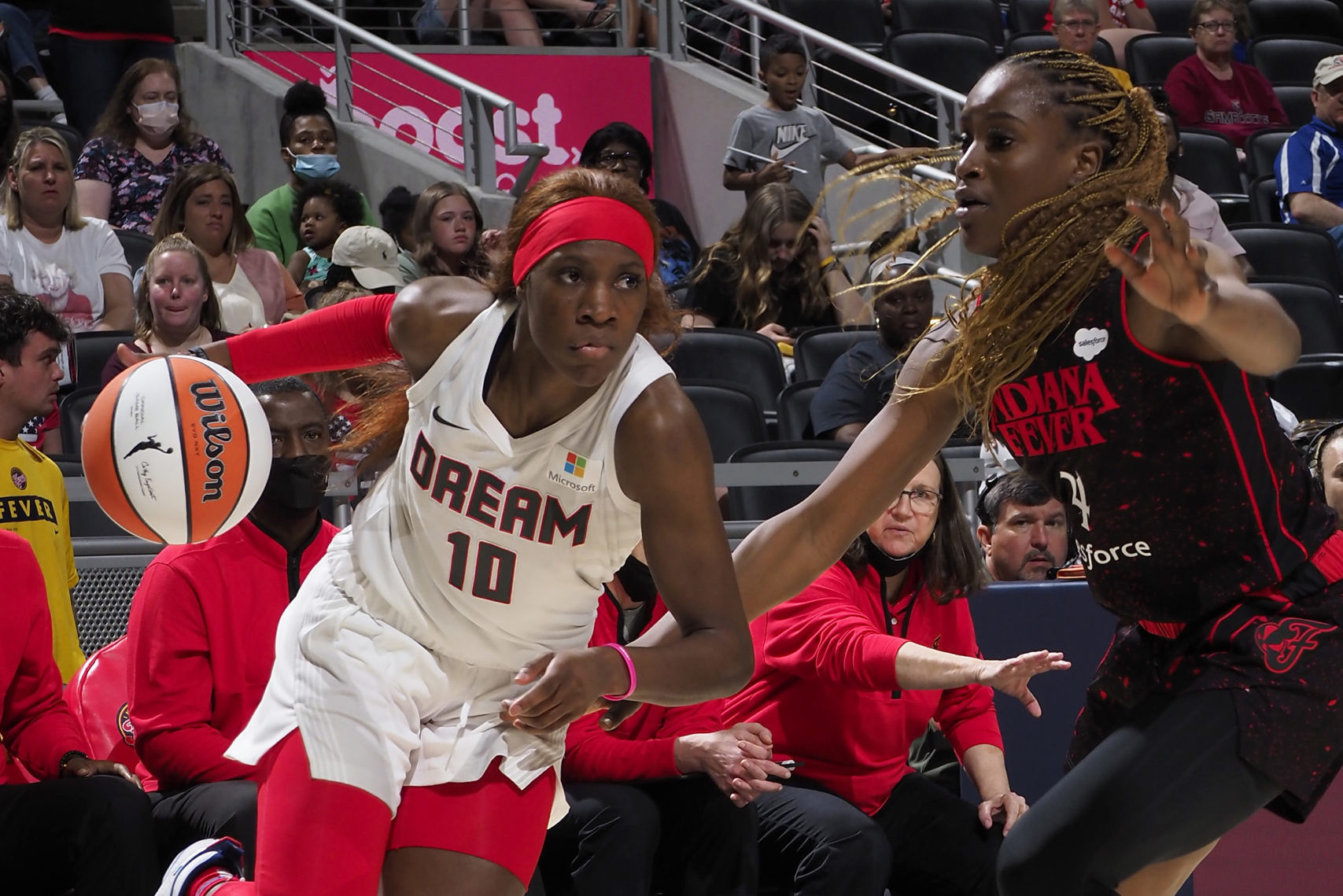 Rookies Rhyne Howard, NaLyssa Smith headline WNBA Skills Challenge