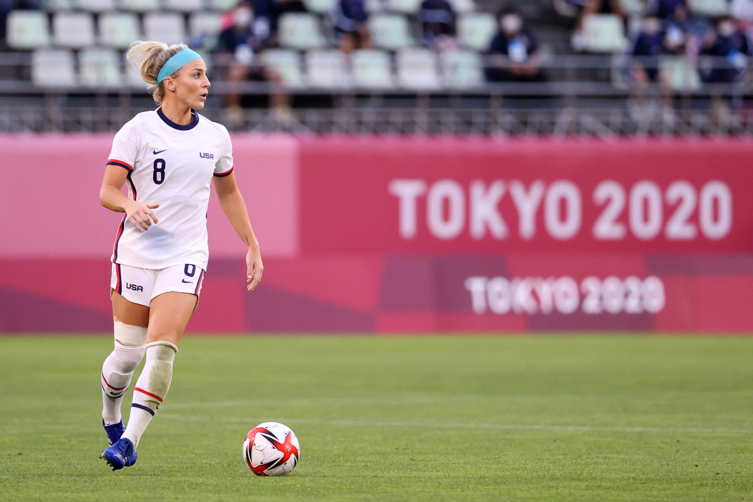 The Case For And Against Julie Ertzs Risky Return To The Uswnt Just