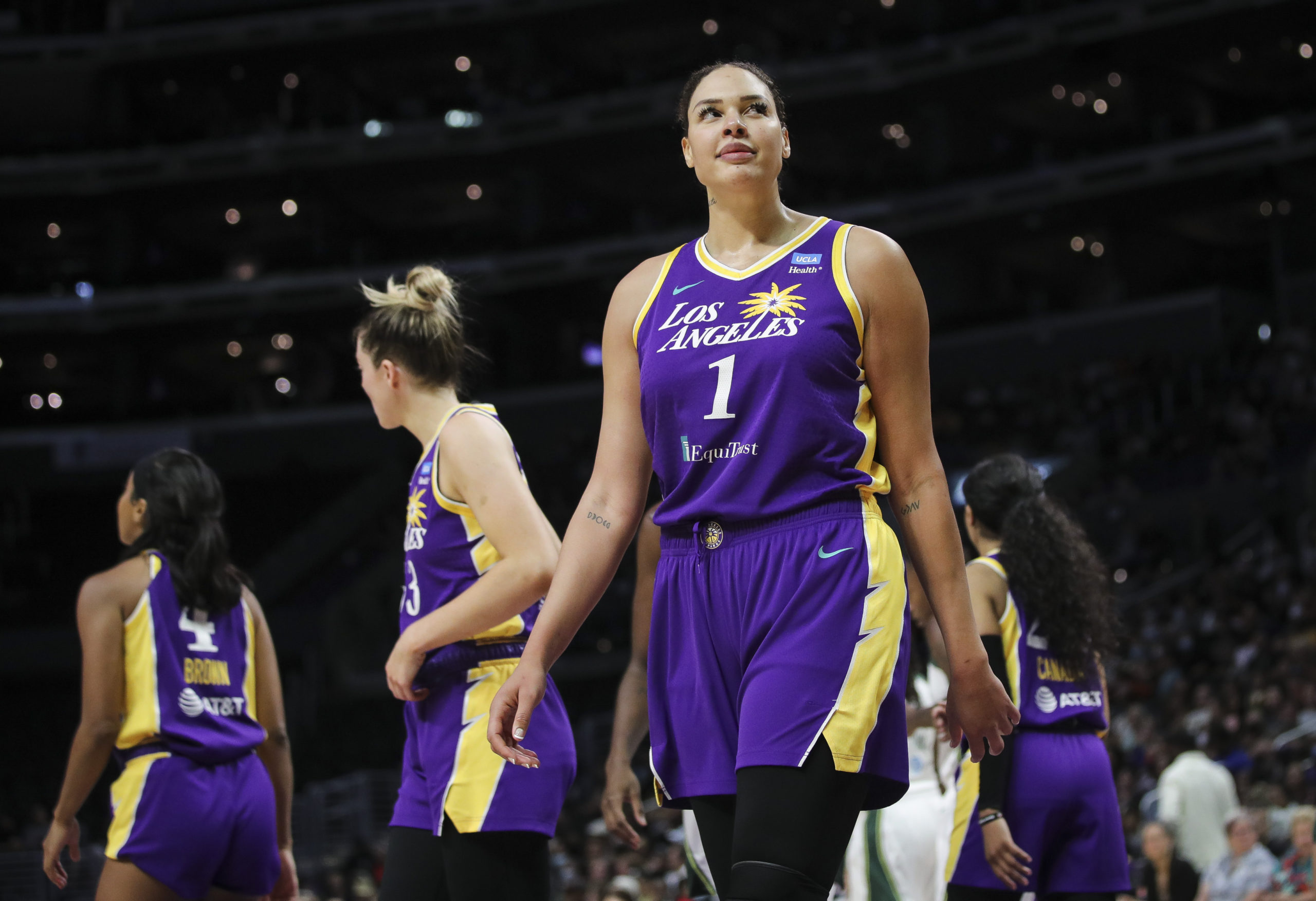 Liz Cambage Plans To ‘step Away From Wnba After Sparks Exit Just Womens Sports