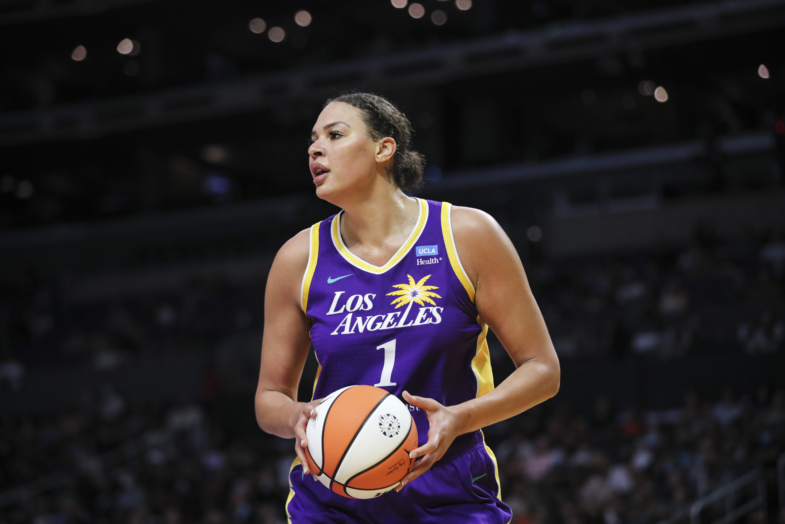Liz Cambage ‘sets the record straight’ after blowback from interview ...