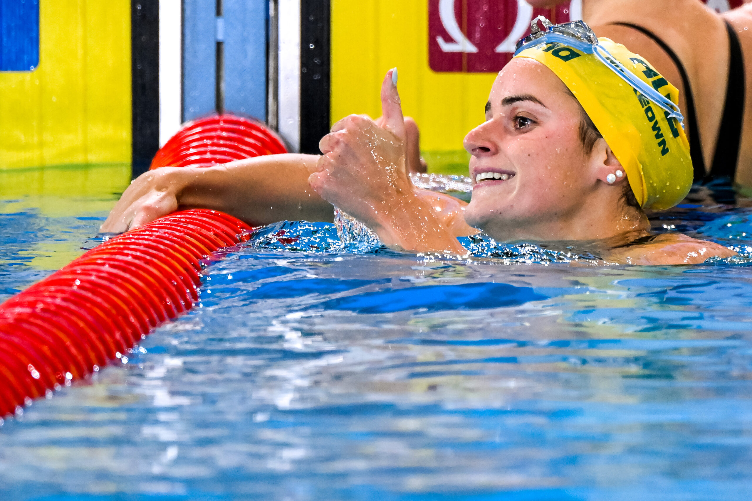 Australias Kaylee Mckeown Breaks 200 Backstroke World Record Just