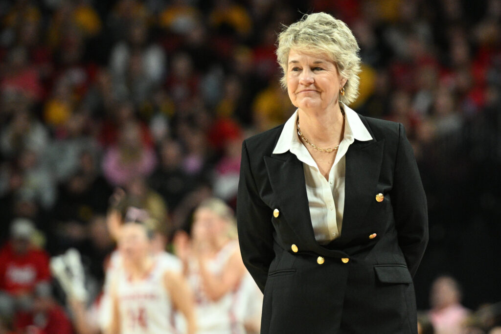 iowa head coach lisa bluder