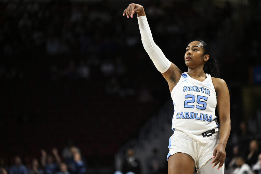 deja kelly playing for unc