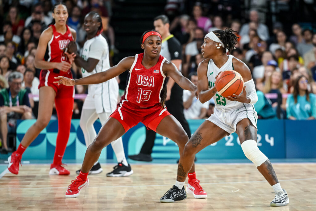 Jackie Young guards Nigeria's Ezinne Kalu in Team USA Olympic quarterfinal win 