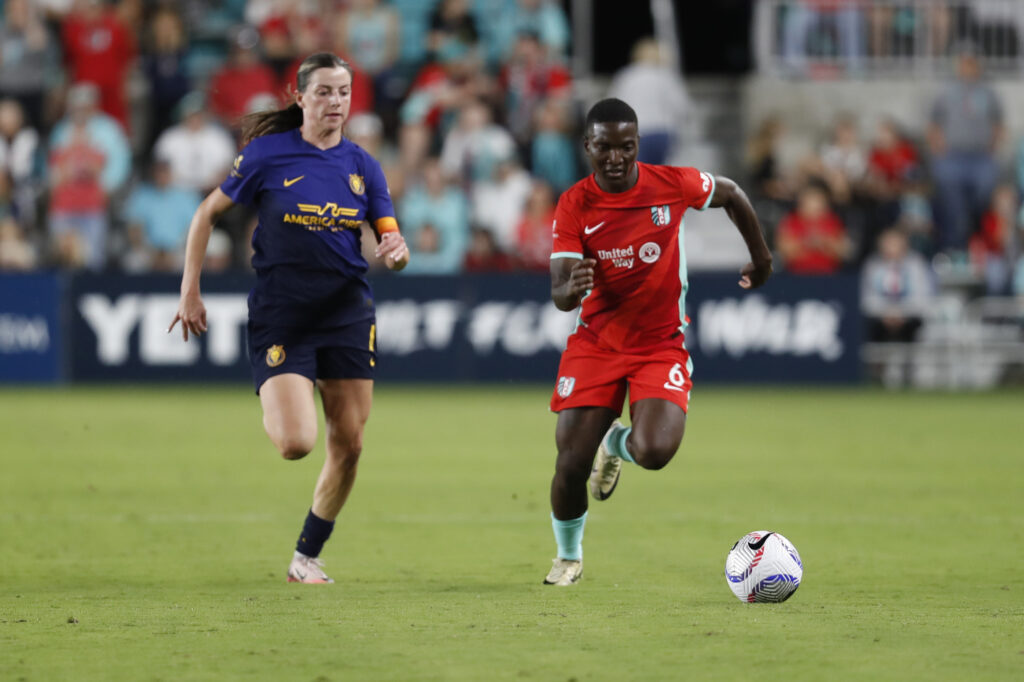 Kansas City's Temwa Chawinga dribbles the ball against Utah on Saturday.