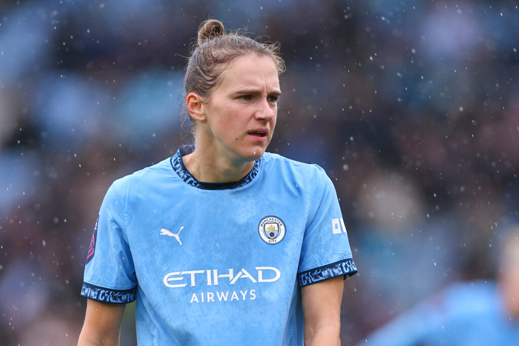 Manchester City forward and FIFA-Aramco letter activist Vivianne Miedema during a match.