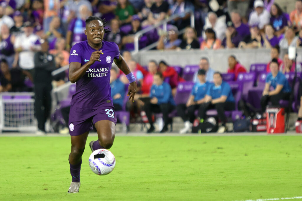 Forward Barbra Banda chases down the ball in Orlando's NWSL quarterfinal victory over Chicago.