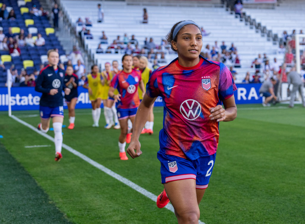 Houston Dash player Yazmeen Ryan of the United States warms up before a game between Iceland and USWNT.