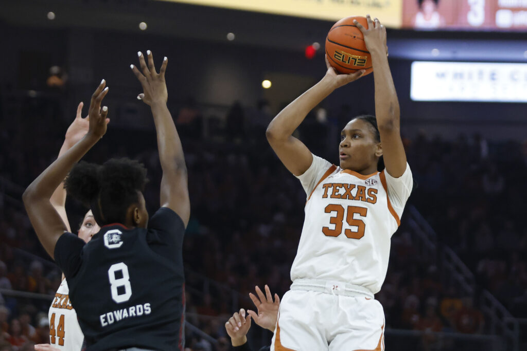 South Carolina's Joyce Edwards tried to defend a shot from Texas guard Madison Booker on Sunday.