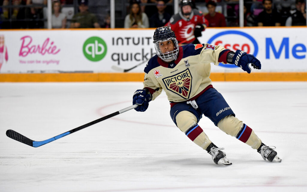 Montréal Victoire forward Mikyla Grant-Mentis skates during a 2025 PWHL game.