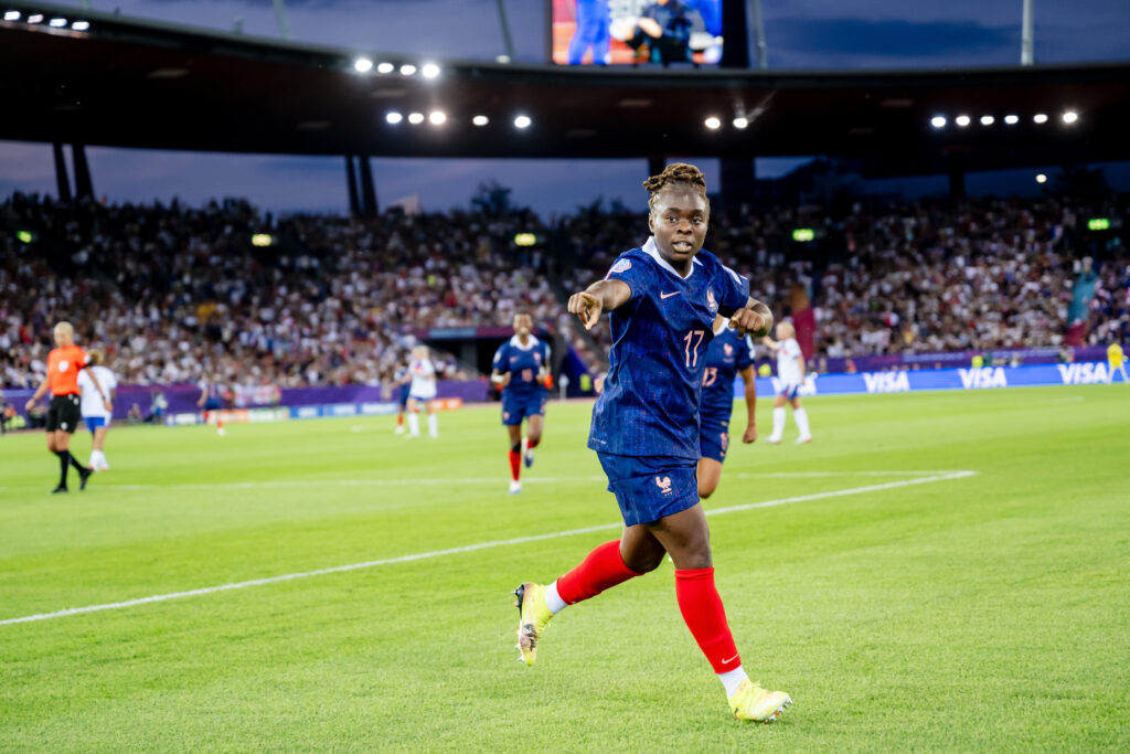 France winger Sandy Baltimore celebrates her goal against England at the 2025 Euro tournament.