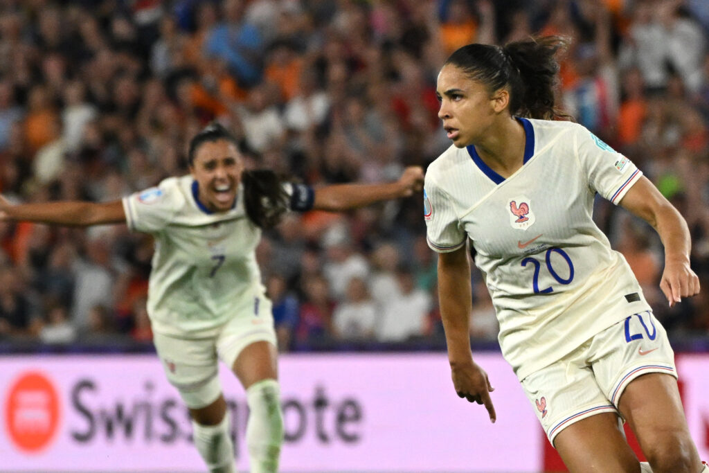 France attacker Delphine Cascarino celebrates a goal in the final 2025 Euro group stage match.