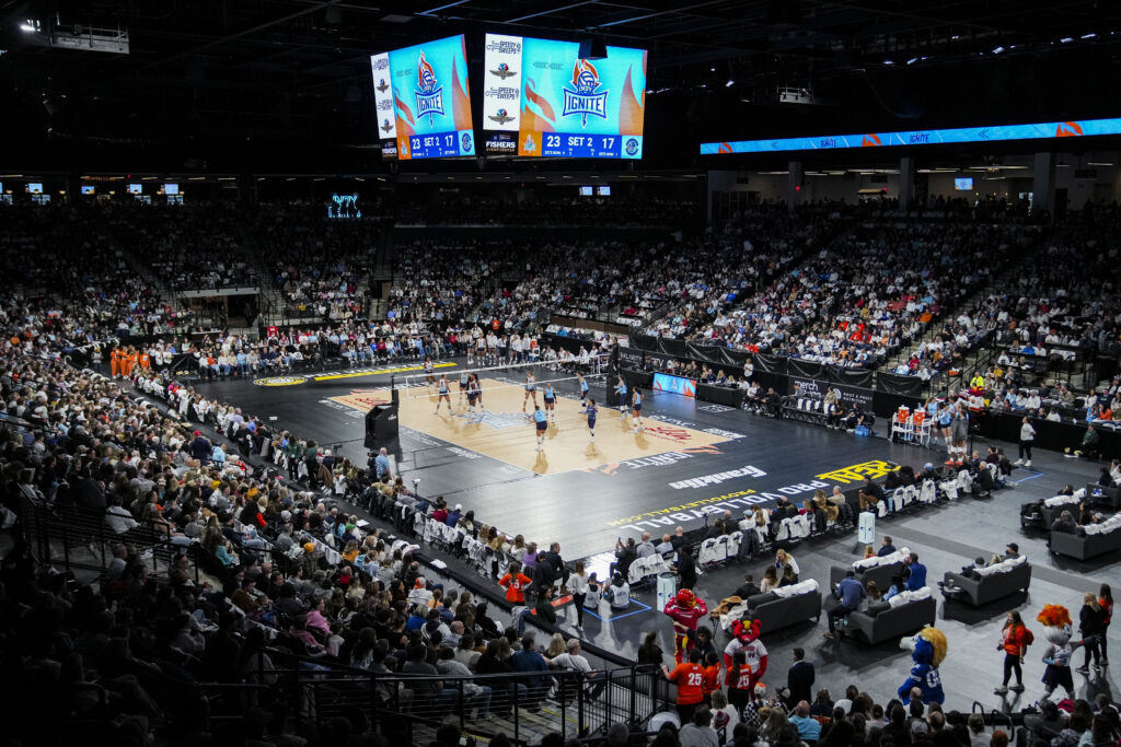 The Indy Ignite and the Orlando Valkyries face off during a 2025 Pro Volleyball Federation game.