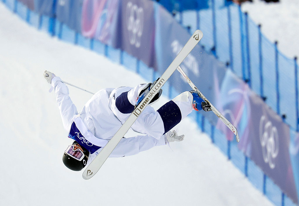 Gold medalist skier Elizabeth Lemley from Team USA in action at the Olympic Winter Games Freestyle Moguls Women's Final.