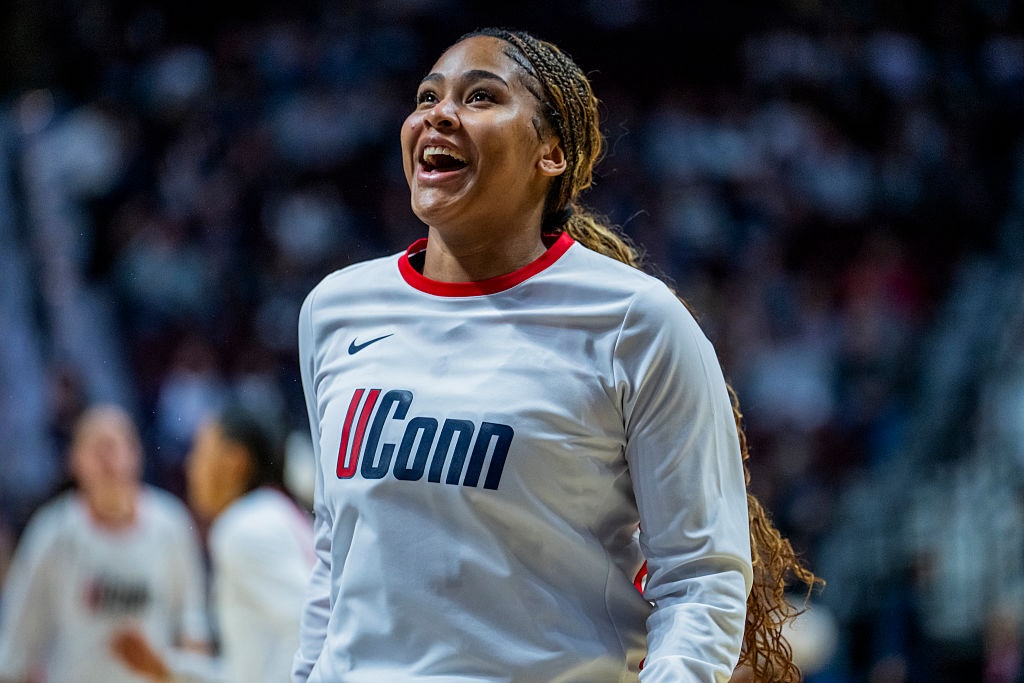 Sarah Strong #21 of the Connecticut Huskies warms up before the championship game of the Big East Women’s Basketball Tournament against the Villanova Wildcats at Mohegan Sun on March 09, 2026 in Uncasville, Connecticut.
