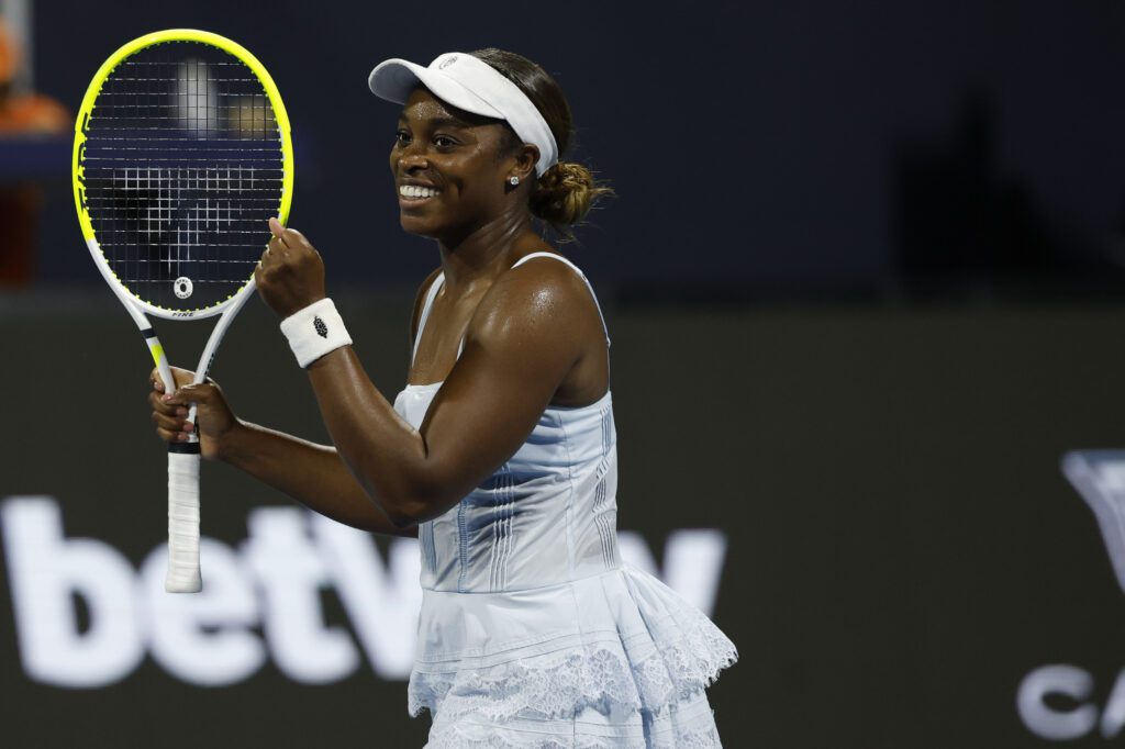 Sloane Stephens (USA) celebrates after match point against Jen Brady (USA) (not pictured) on day three of the 2026 Miami Open at Hard Rock Stadium.