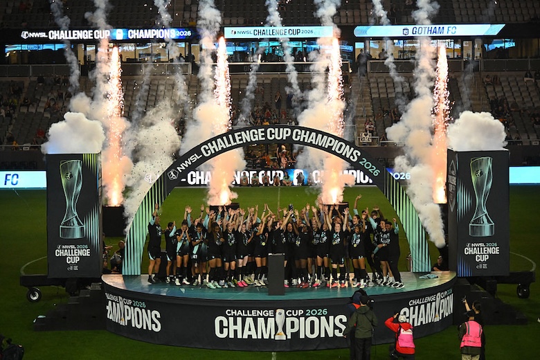 Players of NJ/NY Gotham FC lift the trophy after winning the 2026 NWSL Challenge Cup presented by e.l.f. match between NJ/NY Gotham FC and Kansas City Current at ScottsMiracle-Gro Field on June 26, 2026 in Columbus, Ohio.