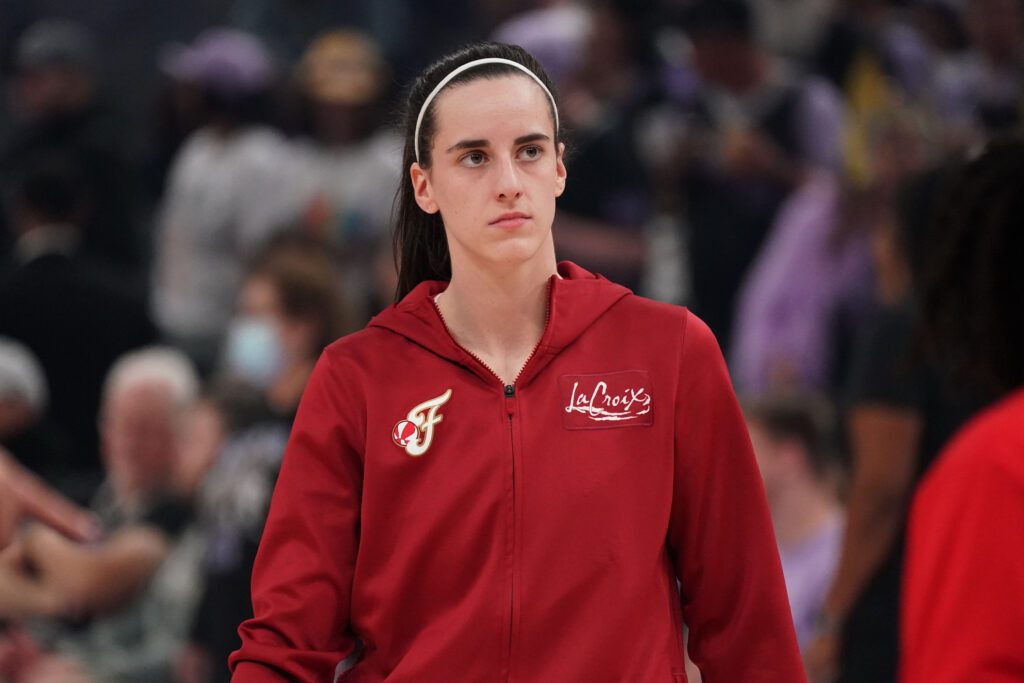 Indiana Fever guard Caitlin Clark (22) warms up before the game against the Golden State Valkyries