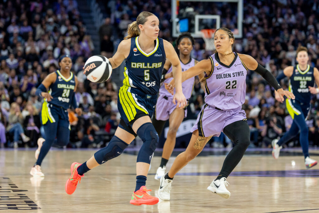 Dallas Wings guard Paige Bueckers (5) drives during the third quarter against the Golden State Valkyries at Chase Center.