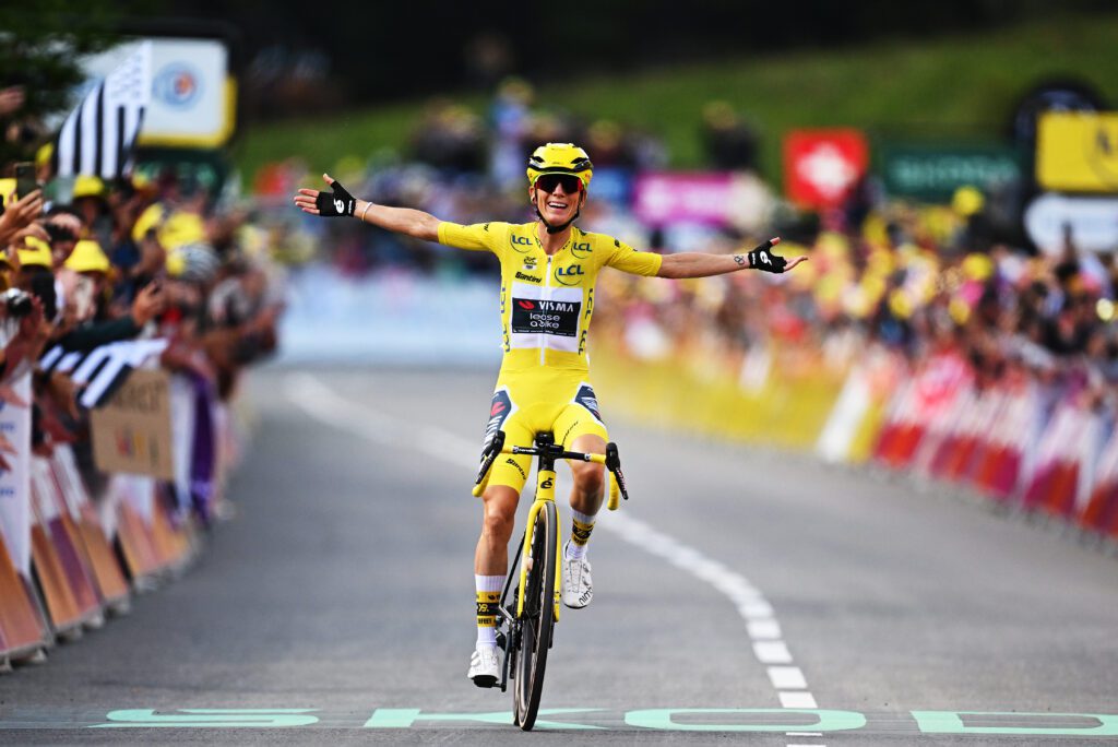 Pauline Ferrand-Prevot of France and Team Visma | Lease a Bike - Yellow leader jersey celebrates at finish line as stage and final overall winner winner during the 4th Tour de France Femmes 2025.