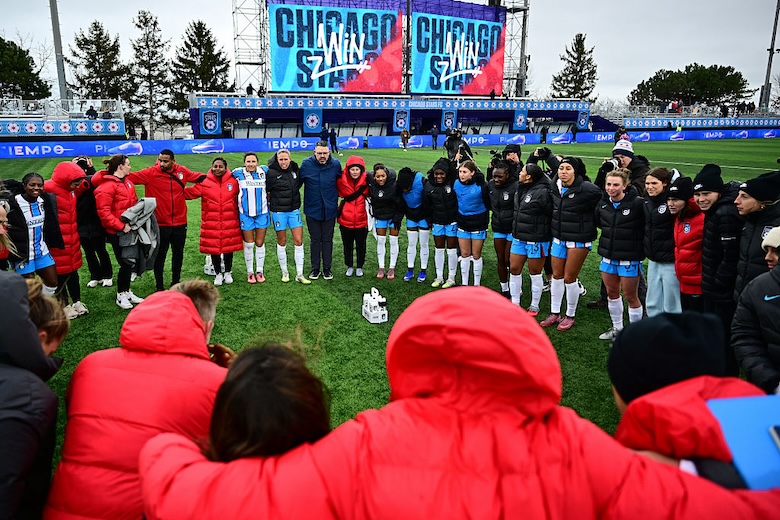 Martin Sjogren, Head Coach of Chicago Stars FC, talks in a huddle after the NWSL match between Chicago Stars FC and Kansas City Current