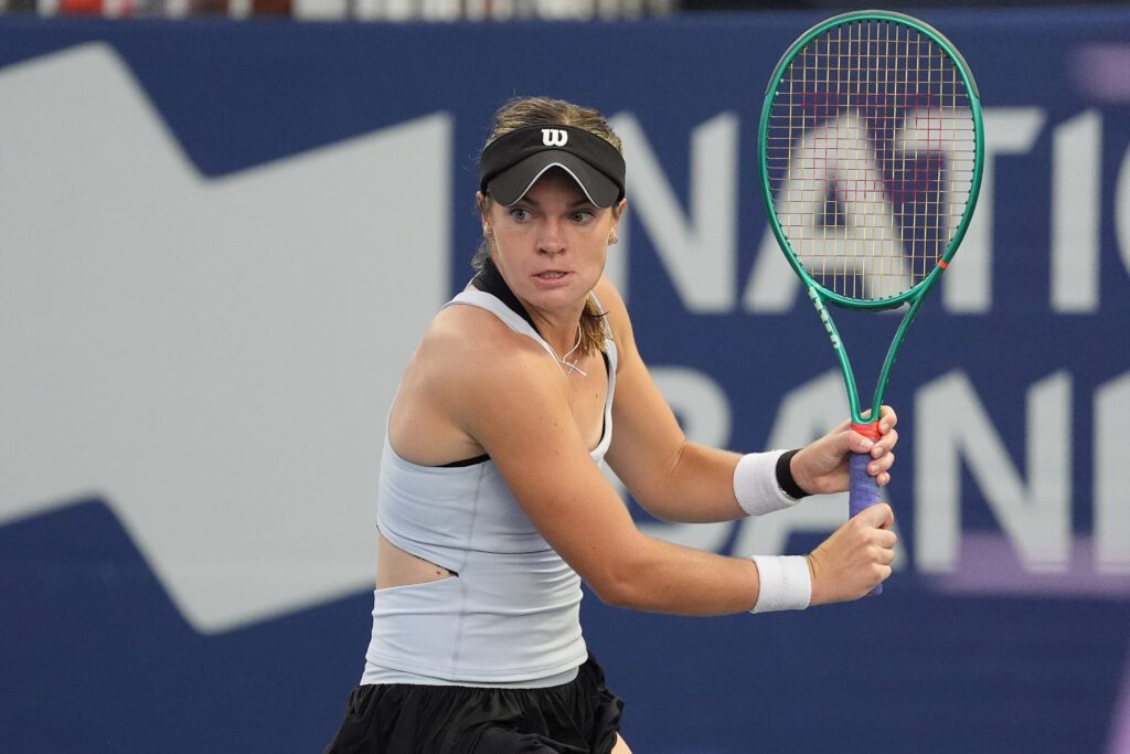Caty McNally (USA) hits a ball to Linda Noskova (not pictured) during round two play of the National Bank Open at Sobeys Stadium.