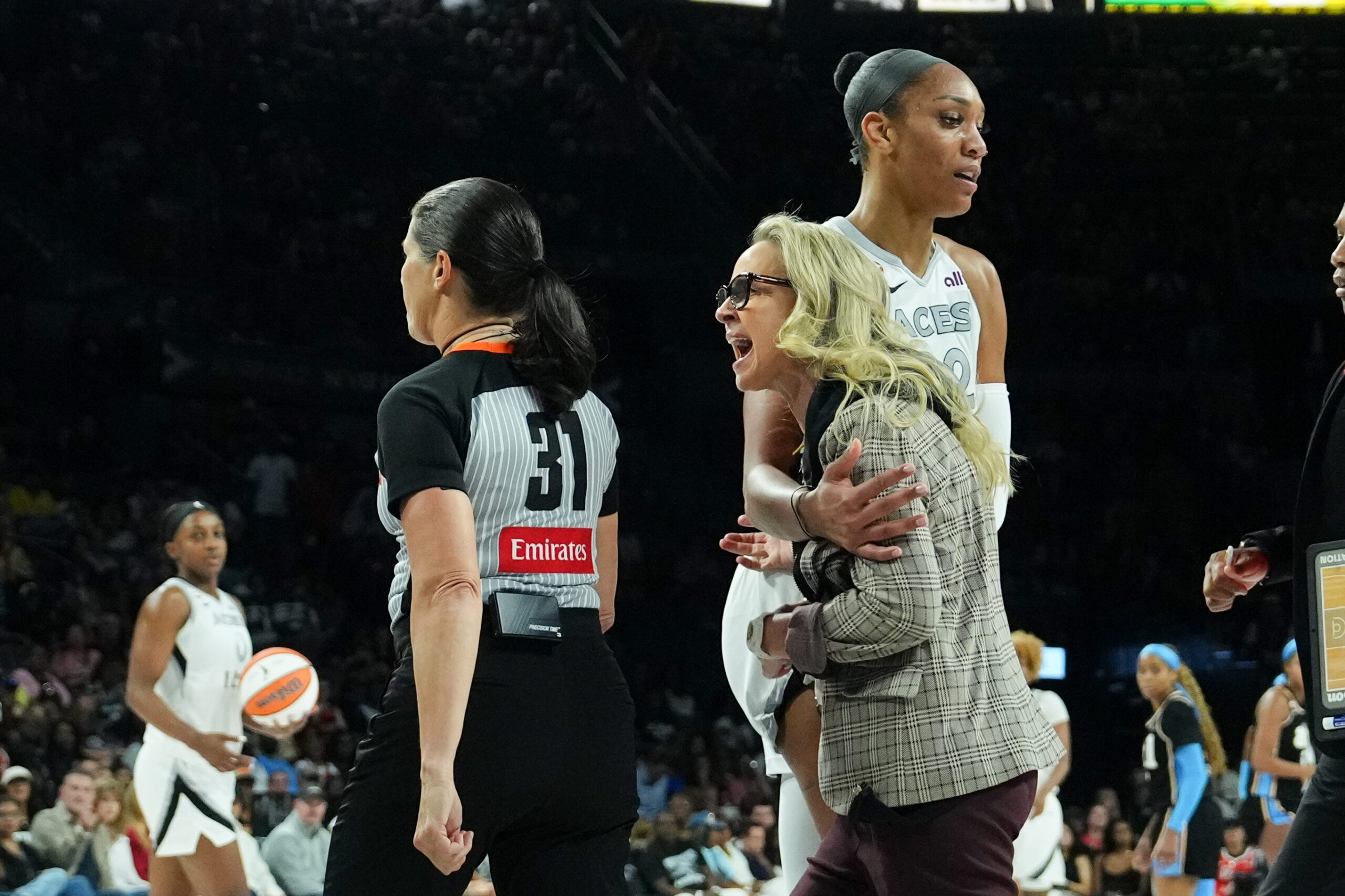Becky Hammon Ejected in 2nd Quarter as Dream Beat Aces