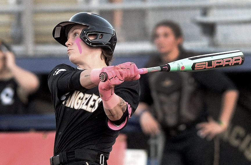 Los Angeles Queens' Ashton Lansdell bats during the game against the New York Heights.