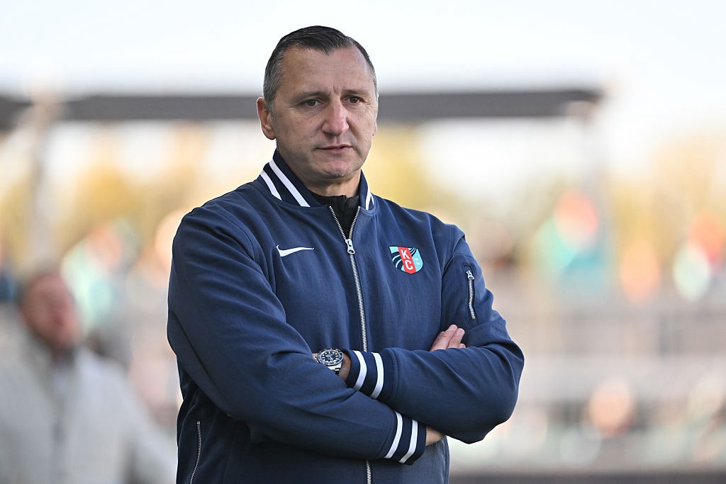 Vlatko Andonovski, Head Coach of Kansas City Current, reacts during the NWSL match between Kansas City Current and San Diego Wave at CPKC Stadium.