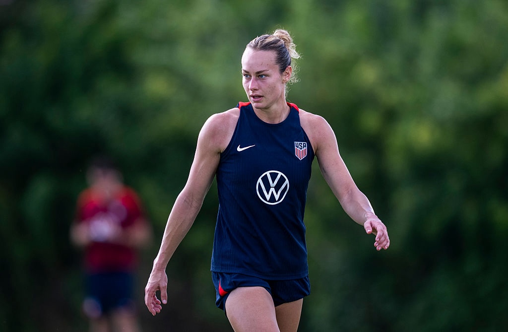 Jaelin Howell of the United States looks to the ball during USWNT training at the training fields on November 25, 2025 in Championsgate, Florida.