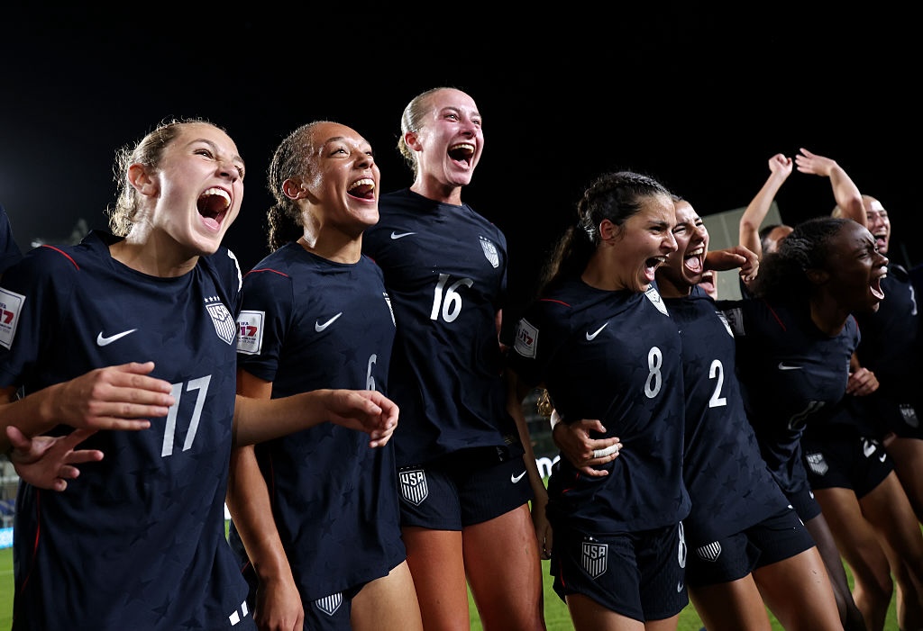 Players of USA celebrate in a huddle after the team's victory in the FIFA U17 Women's World Cup Round of 16 match between Spain and USA on October 29, 2026 in Rabat, Morocco.